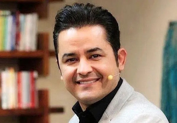 افشین زینوری